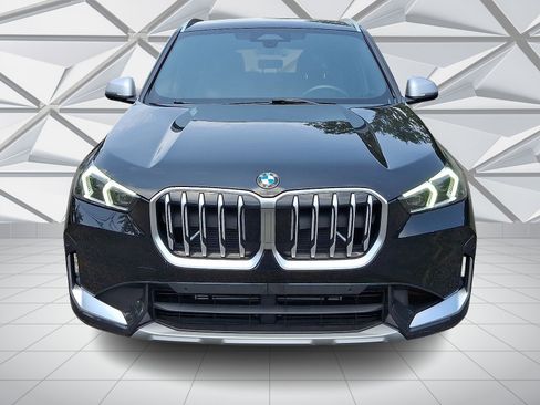 Used 2023 BMW X1 xDrive28i w/ Convenience Package AWD/4WD image 3