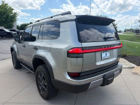 Used 2025 Lexus GX 550 w/ Accessory Package (CT) AWD/4WD image 14