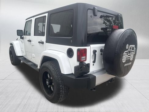 Used 2013 Jeep Wrangler Unlimited Sahara AWD/4WD image 6