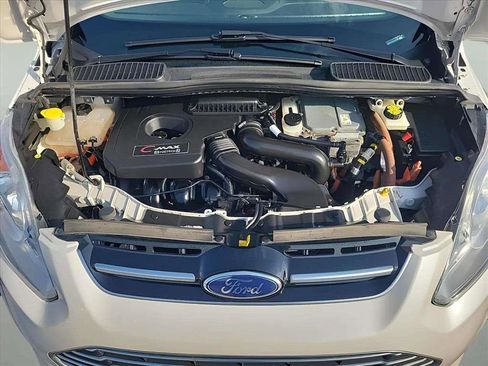 Used 2016 Ford C-MAX Energi SEL w/ Equipment Group 302A FWD image 9