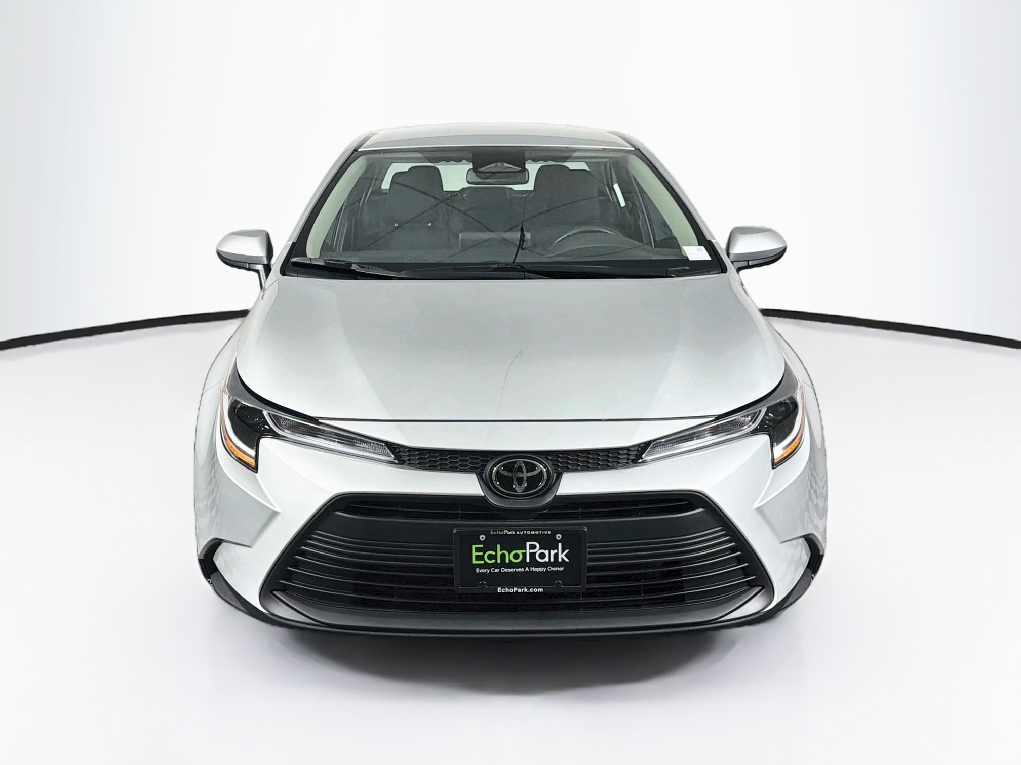Used 2026 Toyota Corolla LE FWD image 2