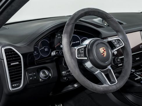 Used 2023 Porsche Cayenne GTS AWD/4WD image 14