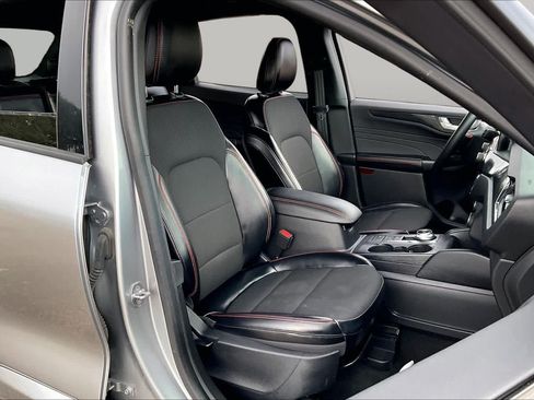 Used 2024 Ford Escape ST-Line FWD image 9