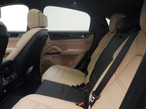 New 2026 Porsche Cayenne Coupe AWD/4WD image 24