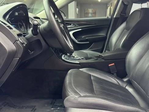 Used 2017 Buick Regal Sport Touring FWD image 13
