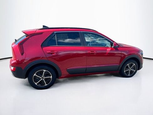 Certified 2023 Kia Niro LX FWD image 4