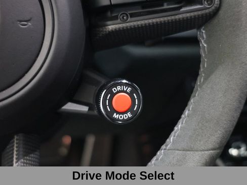 Used 2025 Porsche 911 Carrera GTS RWD image 31