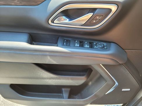 Used 2021 Chevrolet Tahoe Z71 w/ Luxury Package image 24