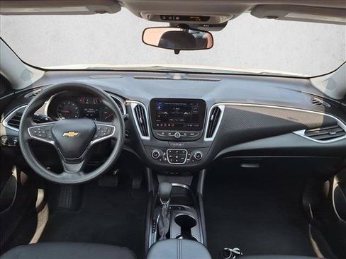 Used 2024 Chevrolet Malibu LT FWD image 17