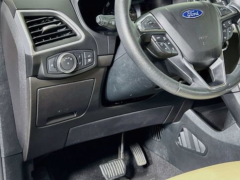 Certified 2022 Ford Edge SEL w/ Convenience Package AWD/4WD image 10