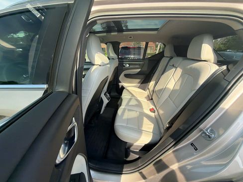Certified 2023 Volvo XC40 B5 Plus w/ Driver Assist Package AWD/4WD image 24