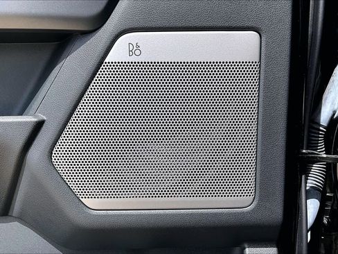 Used 2024 Ford F150 Lightning Lariat image 32