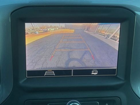 Used 2022 Chevrolet Silverado 1500 Custom image 17