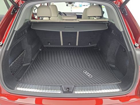 Used 2025 Audi Q5 Prestige AWD/4WD image 12