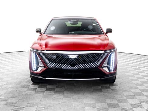 Certified 2025 Cadillac Lyriq Luxury w/ LPO, Floor Liner Package image 10