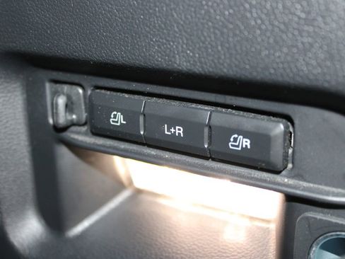 Used 2023 Ford Explorer Limited w/ Limited Technology Package RWD image 29