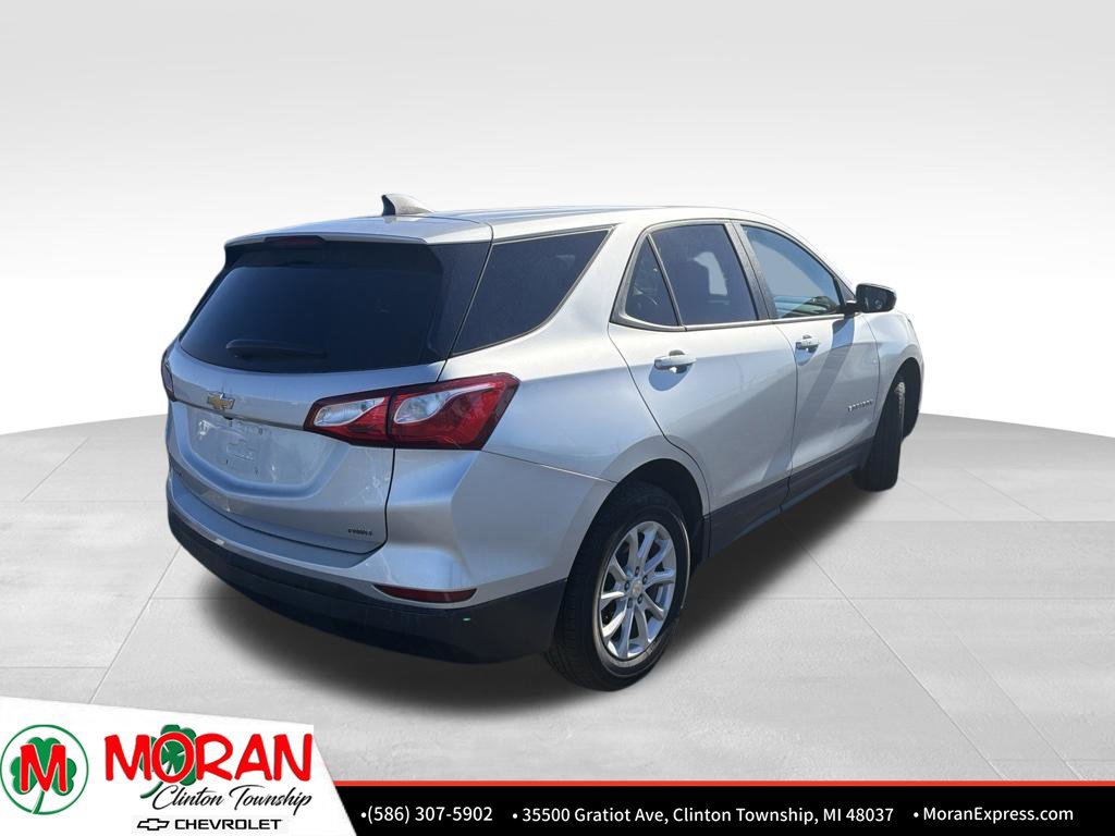 Used 2021 Chevrolet Equinox LS w/ LS Convenience Package AWD/4WD image 3