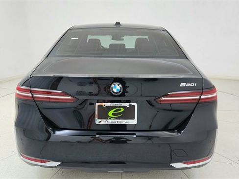 Used 2026 BMW 530i image 5