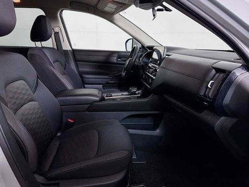 Certified 2024 Nissan Pathfinder SV image 26