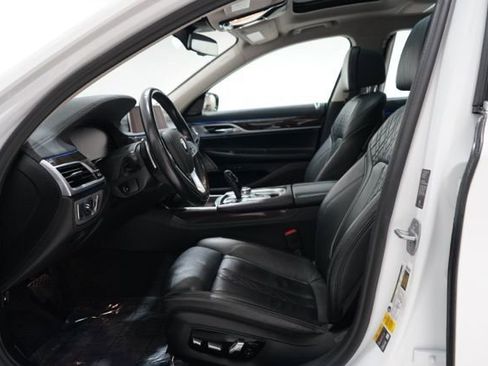 Used 2020 BMW 745e xDrive image 14