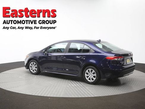 Used 2021 Toyota Corolla LE FWD image 62