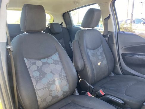 Used 2018 Chevrolet Spark LT image 9