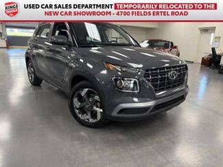 Used 2025 Hyundai Venue SEL FWD video 1