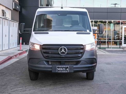 Used 2023 Mercedes-Benz Sprinter 3500 w/ Acoustic Package image 2
