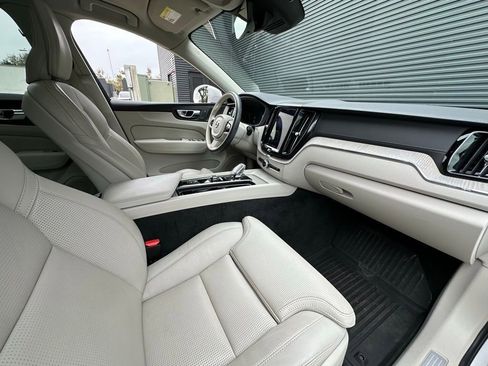 Used 2023 Volvo XC60 B5 Ultimate w/ Protection Package Premier image 35