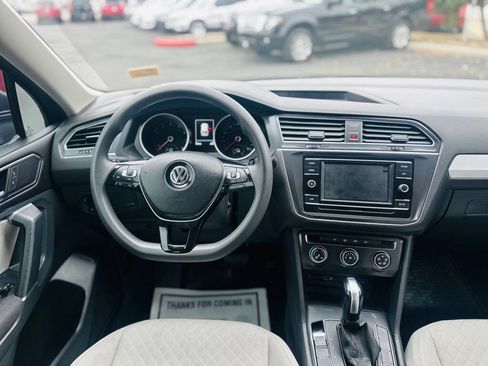 Used 2018 Volkswagen Tiguan S image 10
