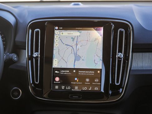 New 2026 Volvo XC40 B5 Core image 14