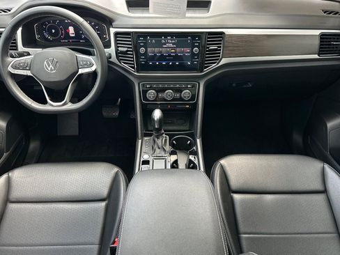 Used 2023 Volkswagen Atlas SE w/ Panoramic Sunroof Package FWD image 13