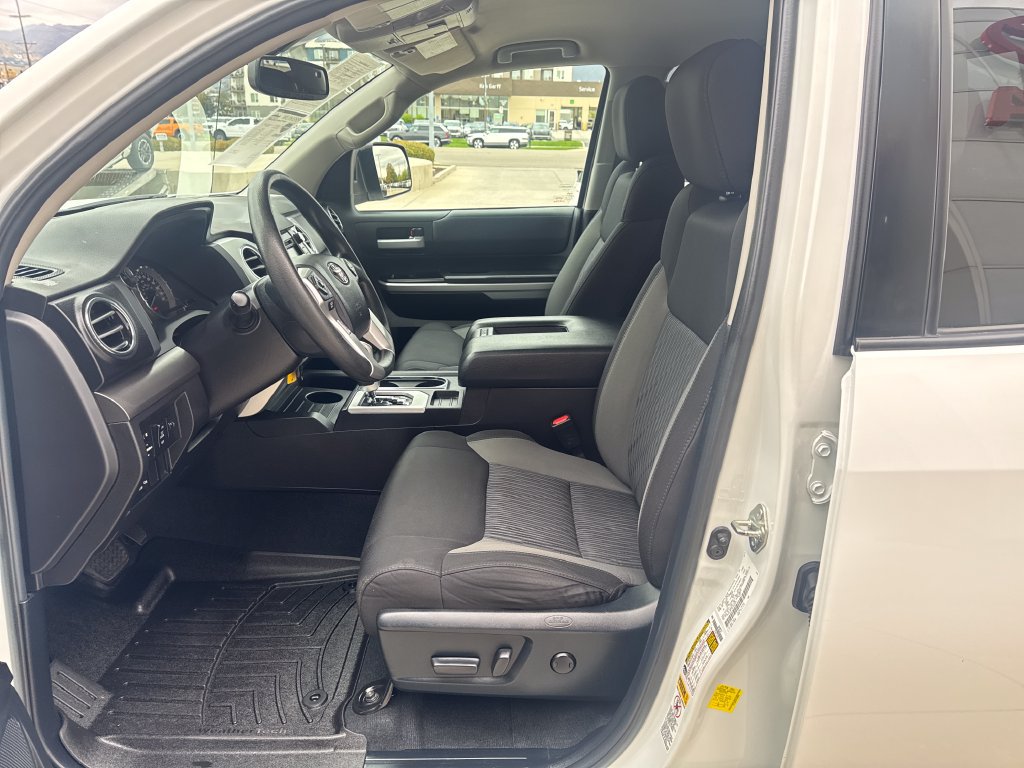 Used 2015 Toyota Tundra SR5 w/ TRD Off Road Package AWD/4WD image 9