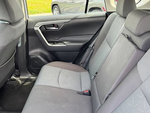 Used 2025 Toyota RAV4 XLE AWD/4WD image 11