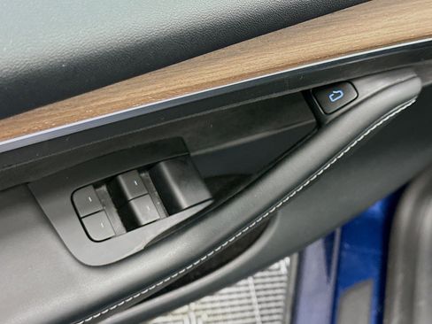 Used 2023 Tesla Model Y Long Range AWD/4WD image 15