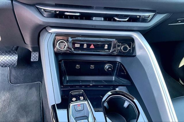 Used 2025 Audi Q5 Premium w/ Convenience Package AWD/4WD image 26