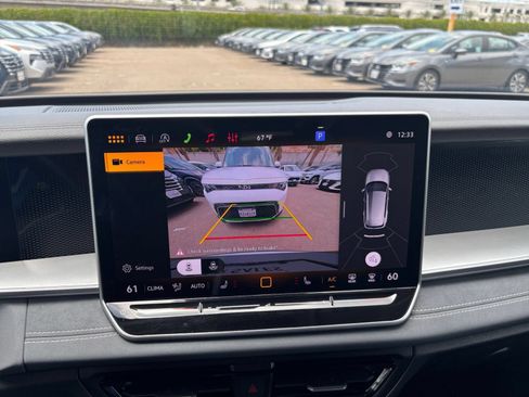 Used 2026 Volkswagen Tiguan SE AWD/4WD image 25