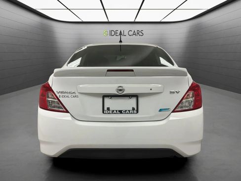 Used 2016 Nissan Versa SV FWD image 4