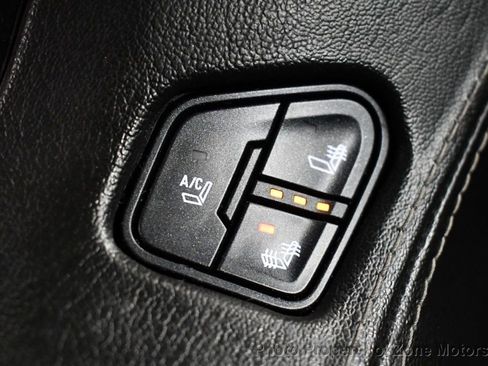 Used 2016 GMC Yukon SLT w/ Open Road Package image 48