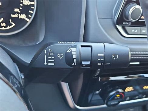 Used 2022 Nissan Rogue SV w/ SV Premium Package image 26