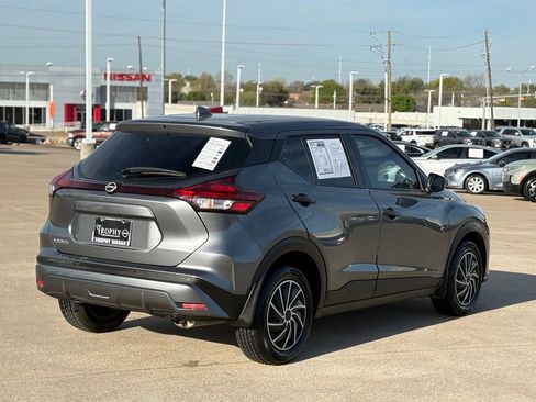 Used 2023 Nissan Kicks S image 8