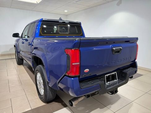 Certified 2025 Toyota Tacoma SR5 AWD/4WD image 3