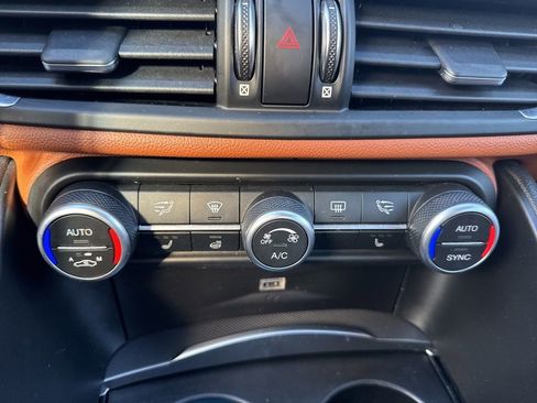 Used 2019 Alfa Romeo Giulia Ti Sport w/ Quick Order Package 22U Sport image 21