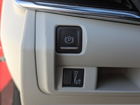 Used 2023 Cadillac CT4 Luxury image 28