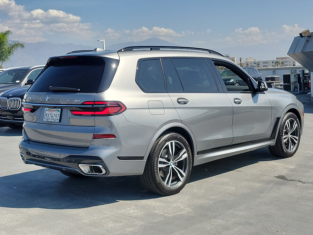 Used 2026 BMW X7 xDrive40i AWD/4WD image 3