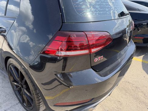 Used 2021 Volkswagen GTI SE FWD image 31