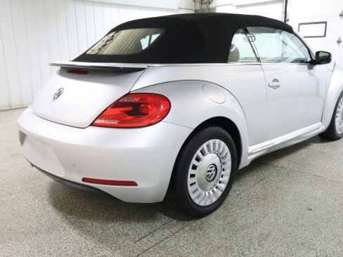 Used 2013 Volkswagen Beetle 2.5 image 6
