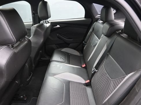 Used 2016 Ford Focus ST w/ Equipment Group 401A image 17