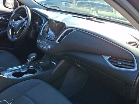 Used 2023 Chevrolet Malibu LT image 11