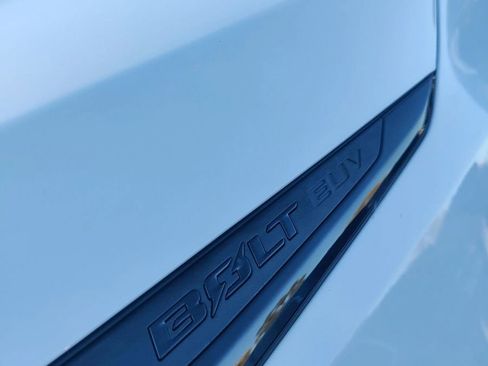 Used 2023 Chevrolet Bolt EUV LT image 9
